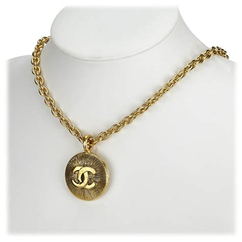 chanel classic necklace price singapore|Pre.